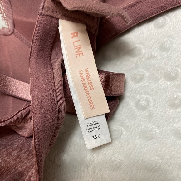 R Line Wireless Bra (36C) - Picture 3 of 3
